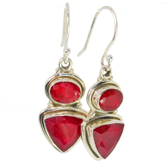 Trillion and Oval Cut Natural Indian Ruby Earrings - Picture 1 of 2